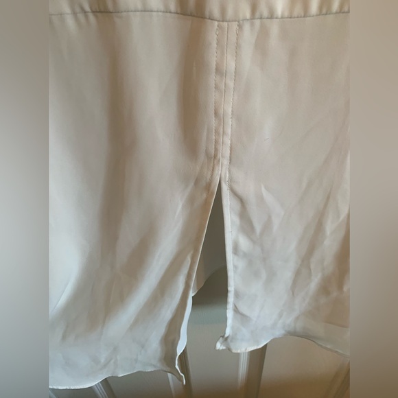 Kenneth Cole sleeveless blouse in white - Picture 2 of 5